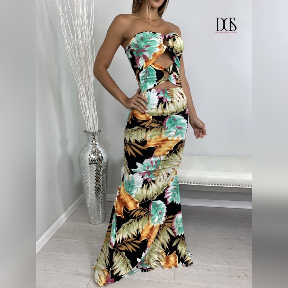 Queen Of The Tropics - Tropical Print Maxi Dress - Picture 2 of 6